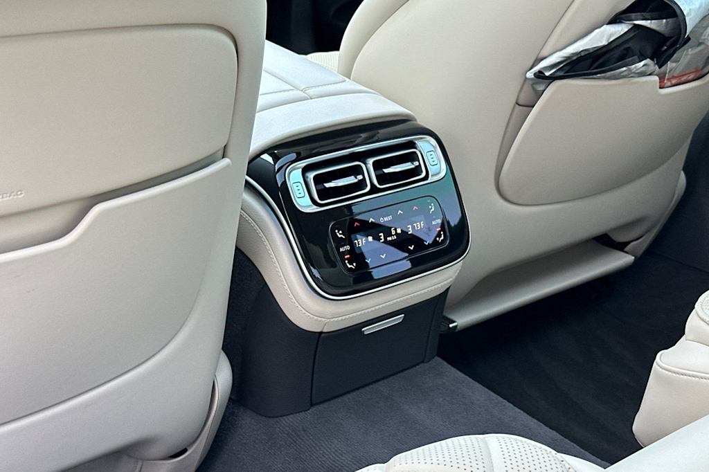 Thumbnail: 2024 Mercedes-Benz S-Class - 22