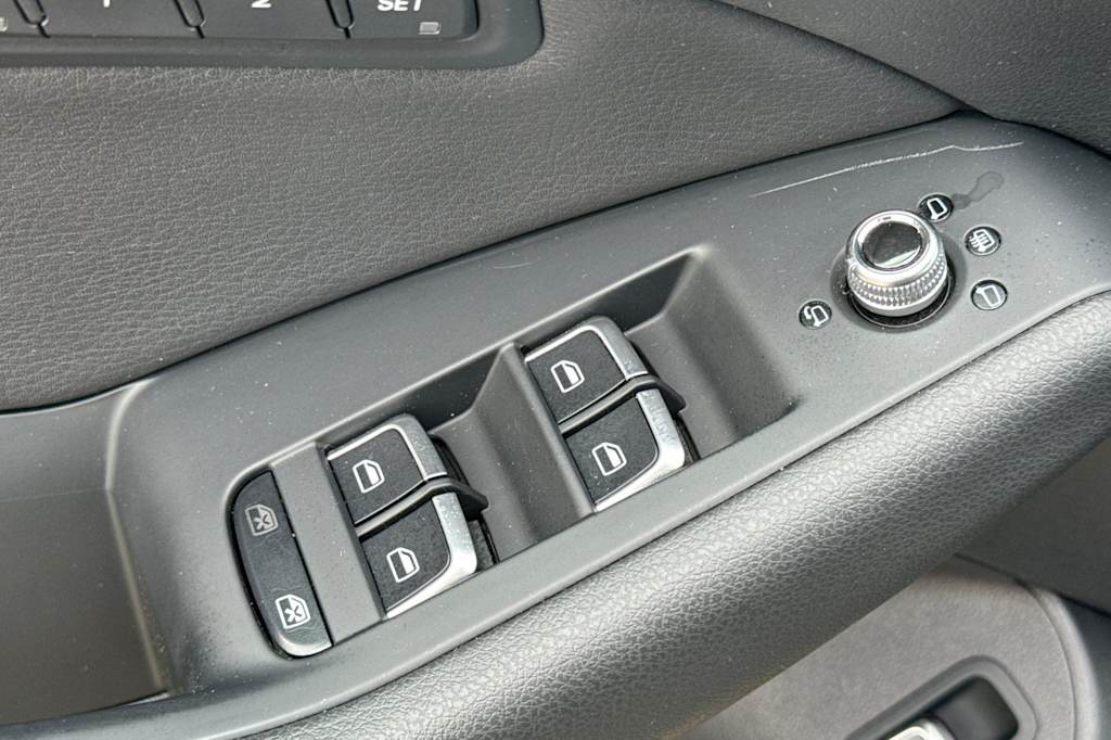 Thumbnail: 2013 Audi Q5 - 21