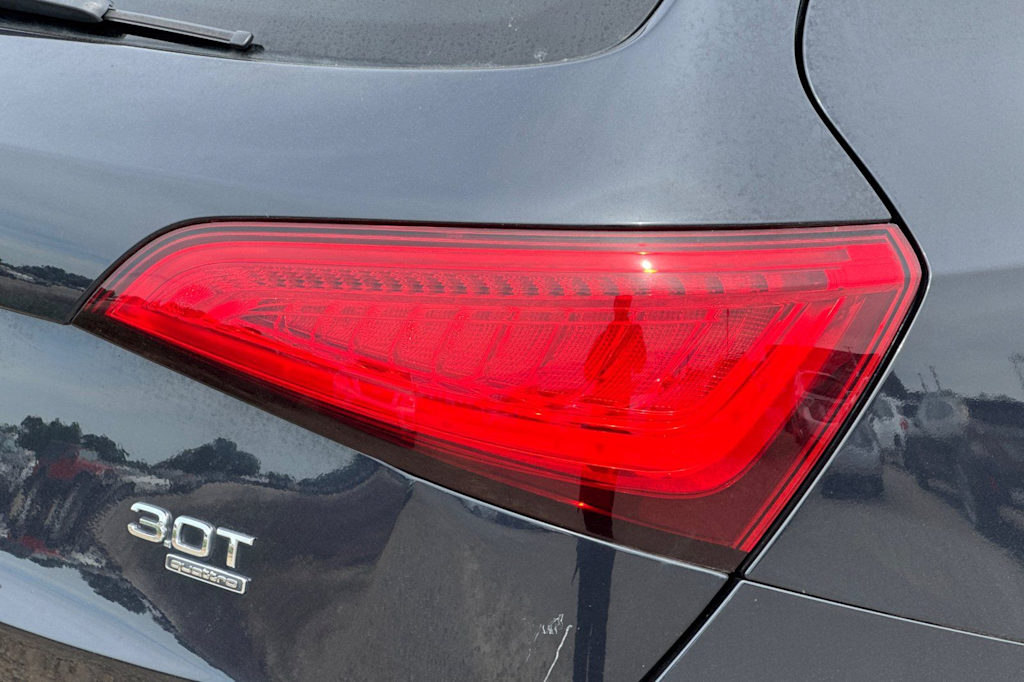 Thumbnail: 2013 Audi Q5 - 32