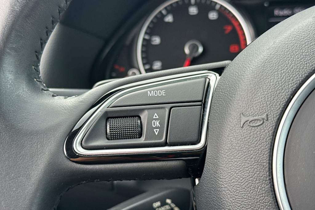 Thumbnail: 2013 Audi Q5 - 28