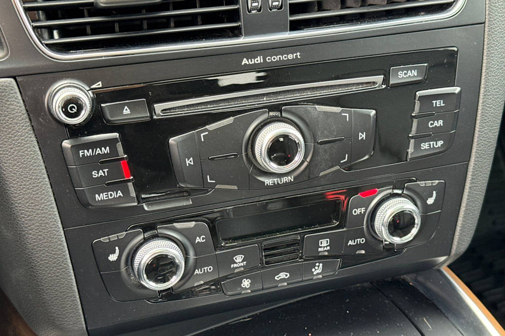 Thumbnail: 2013 Audi Q5 - 25