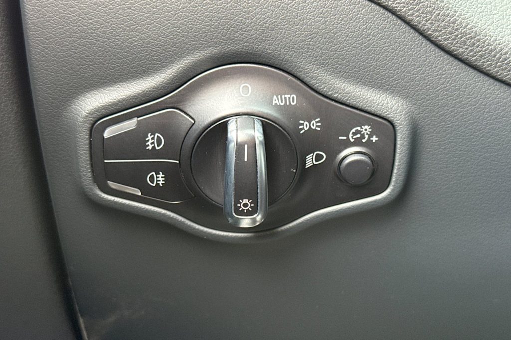 Thumbnail: 2013 Audi Q5 - 33