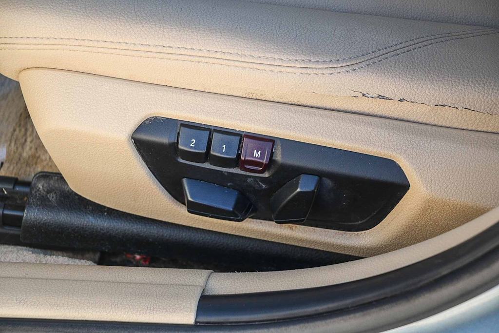 Thumbnail: 2013 BMW 3 Series - 22