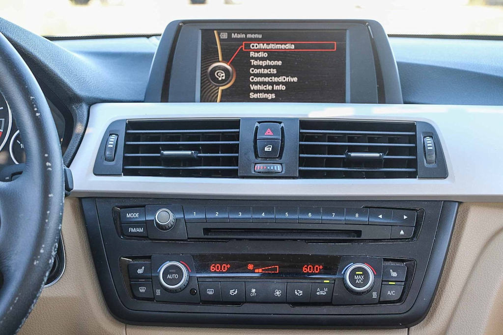 Thumbnail: 2013 BMW 3 Series - 11