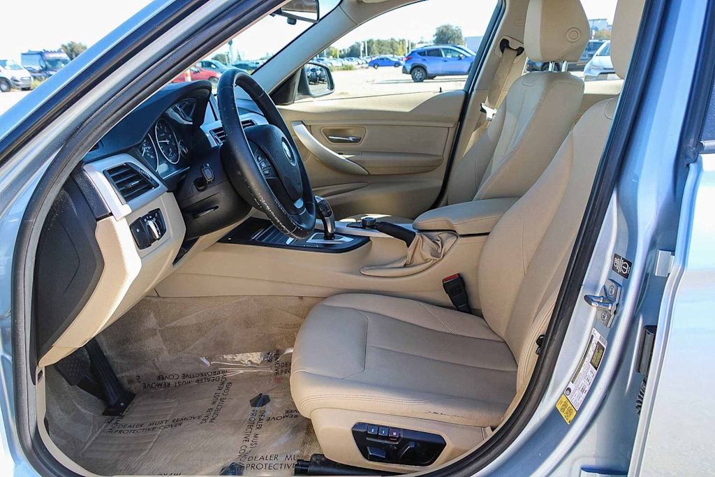 Thumbnail: 2013 BMW 3 Series - 9