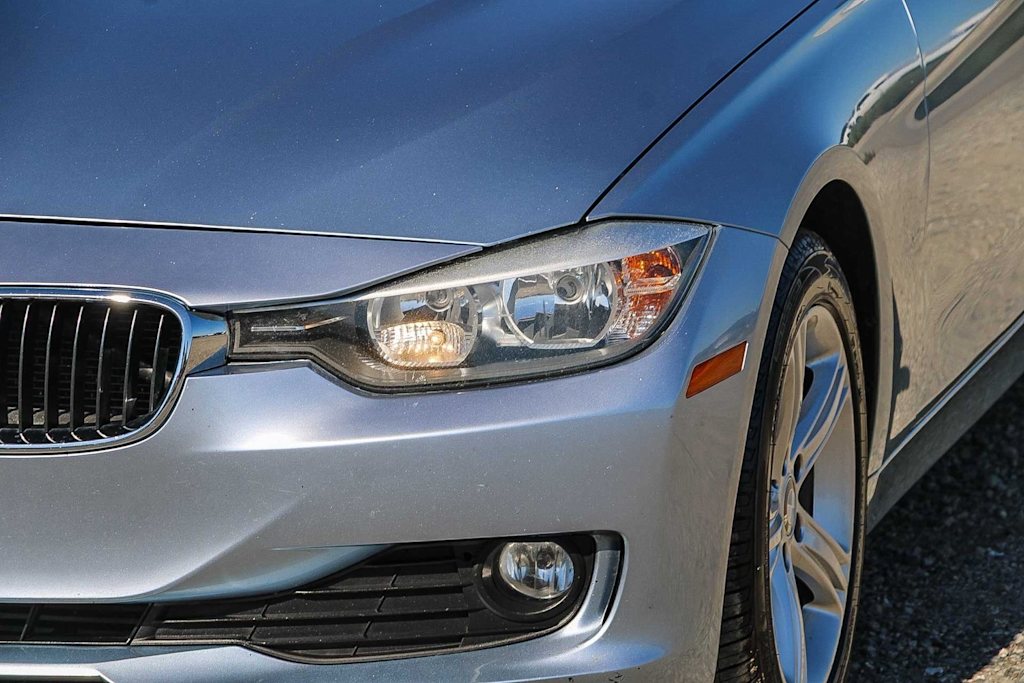 Thumbnail: 2013 BMW 3 Series - 17