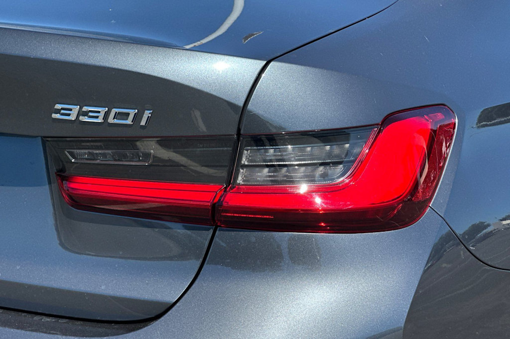Thumbnail: 2019 BMW 3 Series - 32