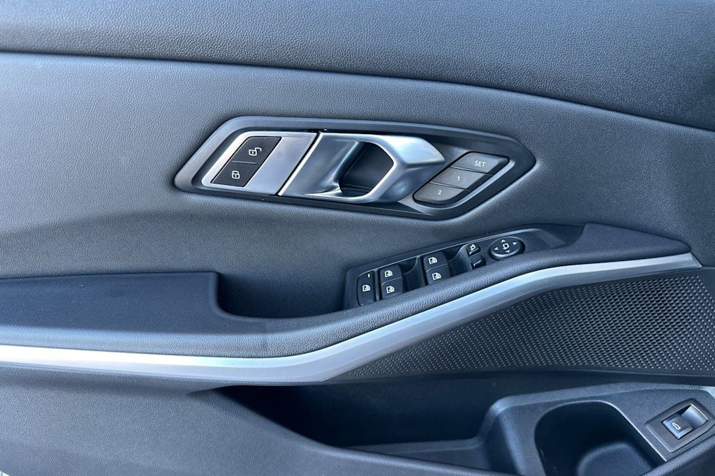 Thumbnail: 2019 BMW 3 Series - 19