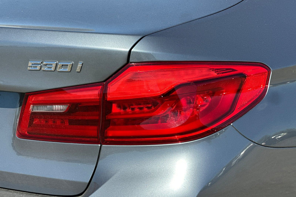 Thumbnail: 2019 BMW 5 Series - 32