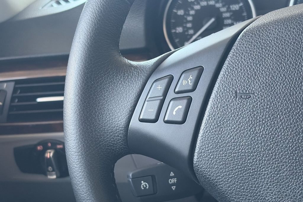 Thumbnail: 2010 BMW 3 Series - 27