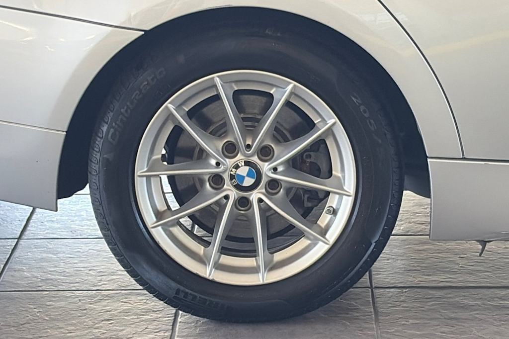 Thumbnail: 2010 BMW 3 Series - 7