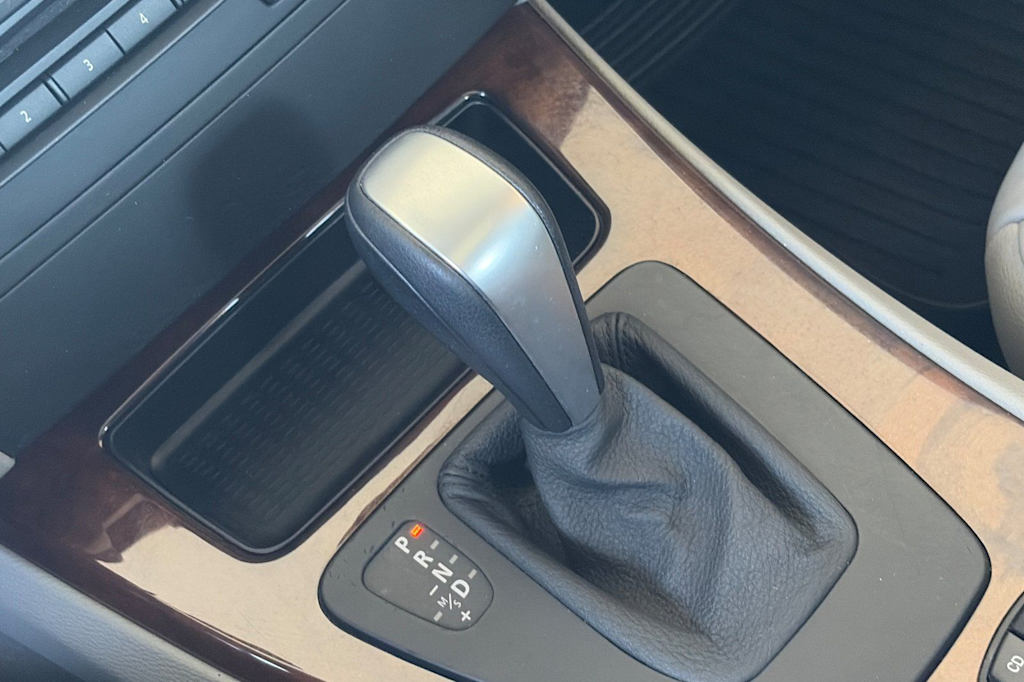 Thumbnail: 2010 BMW 3 Series - 13