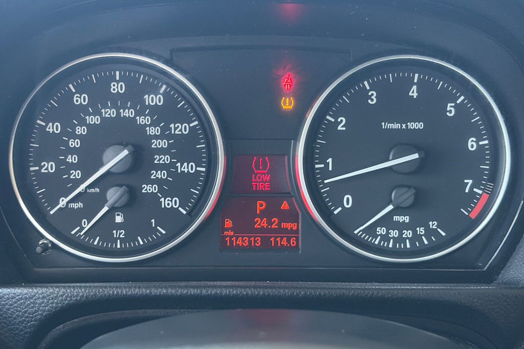 Thumbnail: 2010 BMW 3 Series - 14