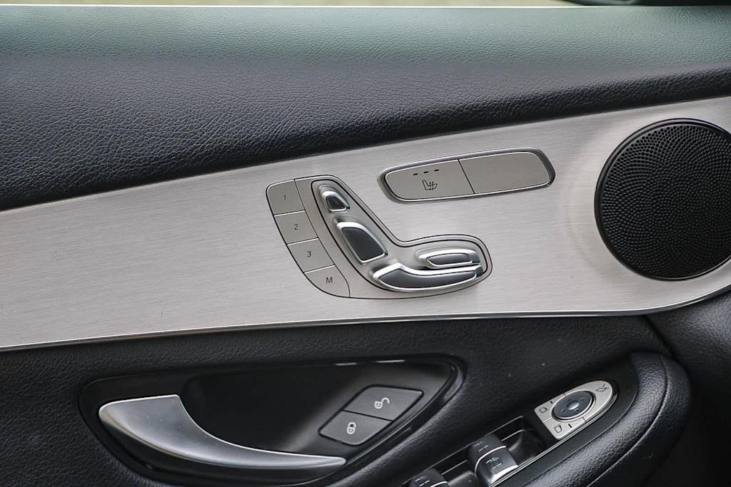 Thumbnail: 2020 Mercedes-Benz GLC - 25