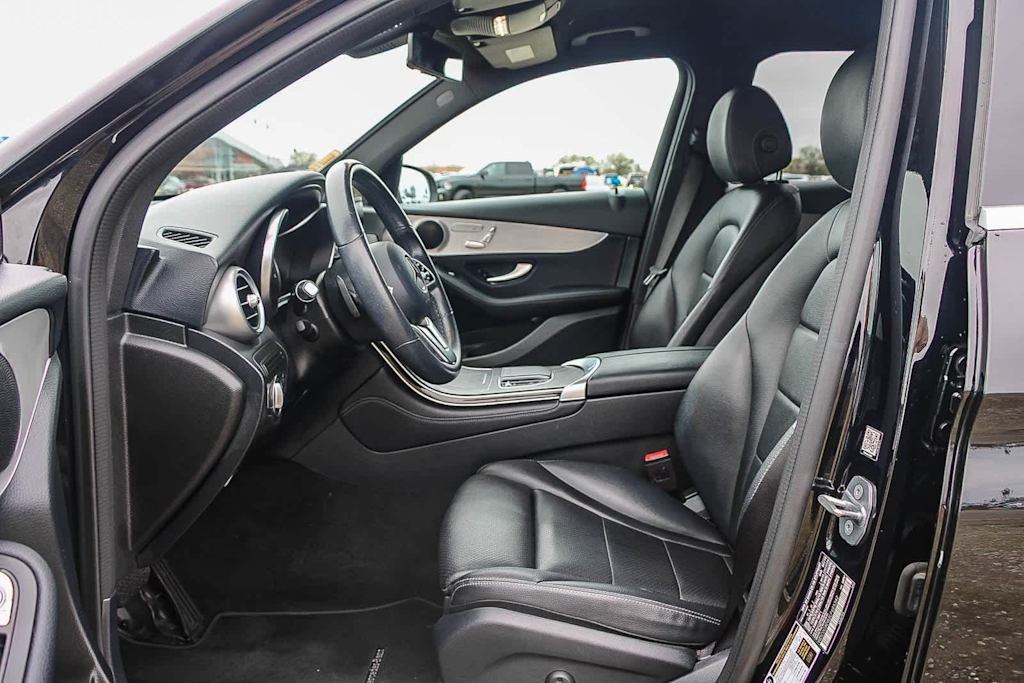 Thumbnail: 2020 Mercedes-Benz GLC - 8