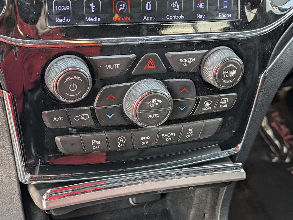 Thumbnail: 2019 Jeep Grand Cherokee - 29