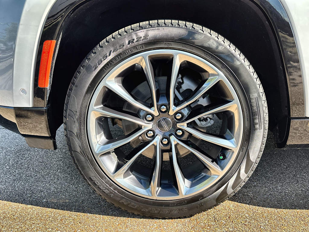 Thumbnail: 2024 Jeep Wagoneer - 8