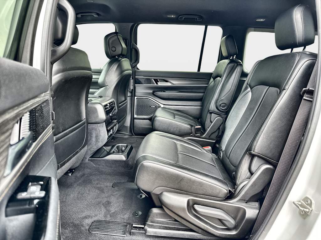 Thumbnail: 2024 Jeep Wagoneer - 13