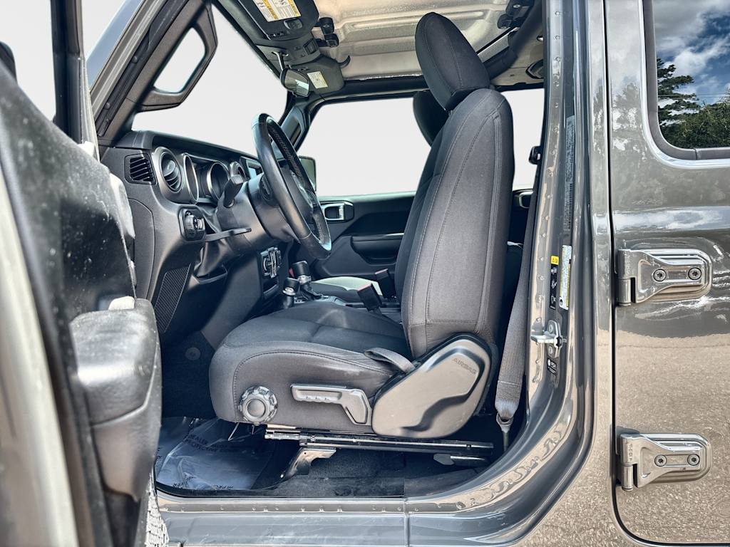 Thumbnail: 2022 Jeep Gladiator - 11