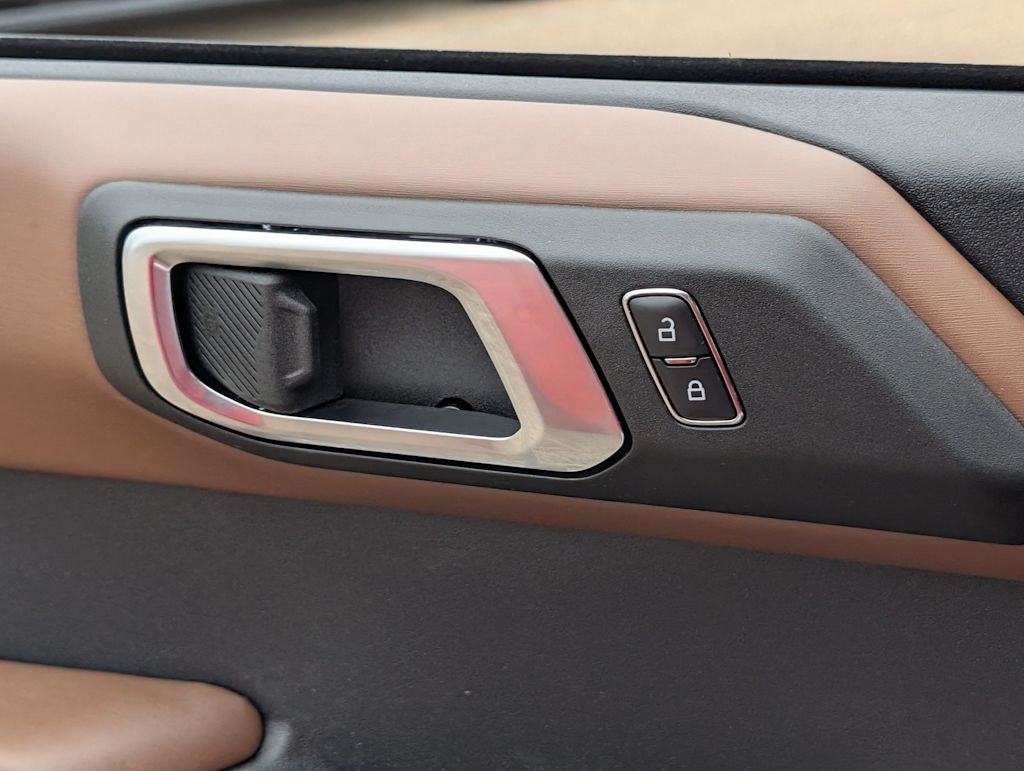 Thumbnail: 2023 Ford Bronco - 31