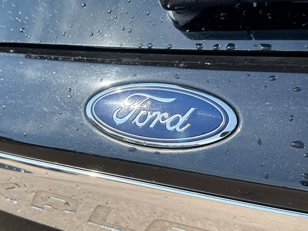 Thumbnail: 2020 Ford Explorer - 7