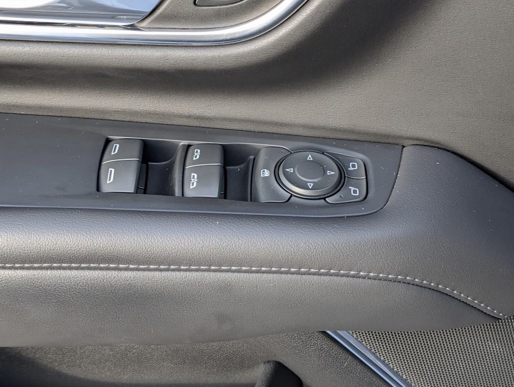 Thumbnail: 2023 Chevrolet Suburban - 26