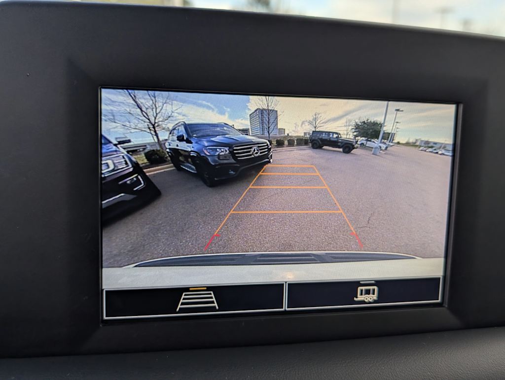 Thumbnail: 2023 Chevrolet Suburban - 21