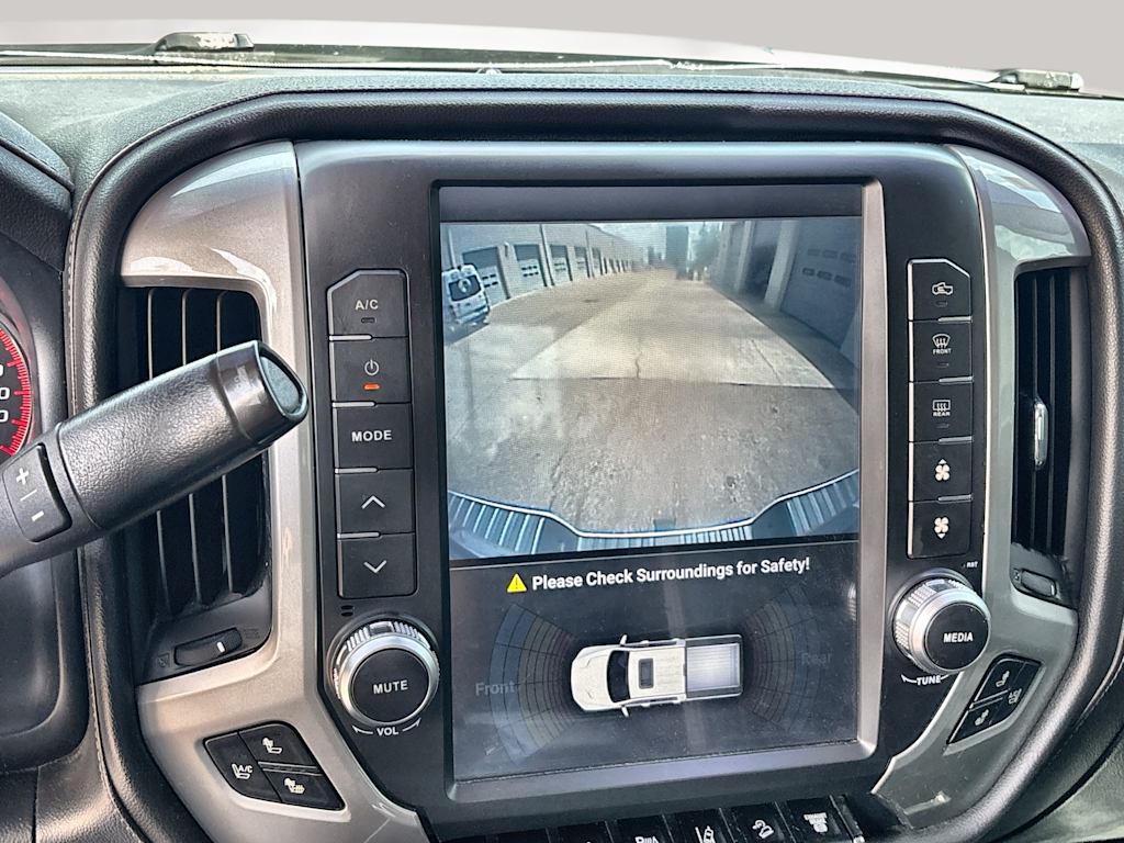 Thumbnail: 2015 GMC Sierra 2500 - 14