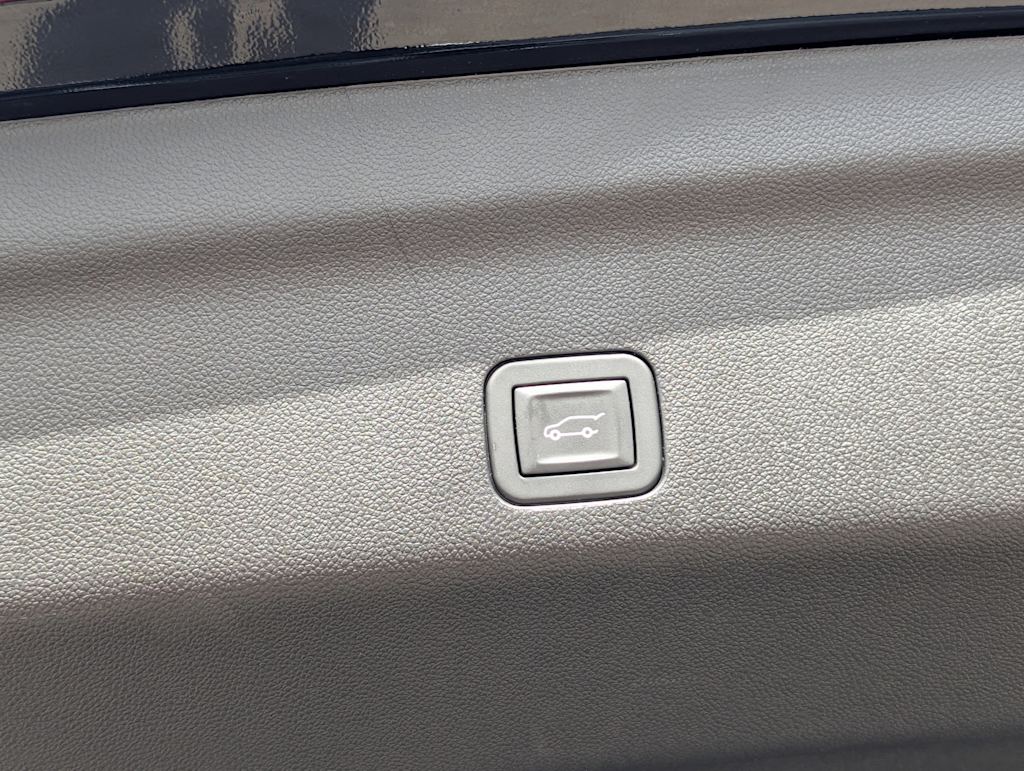 Thumbnail: 2025 Cadillac Escalade - 33