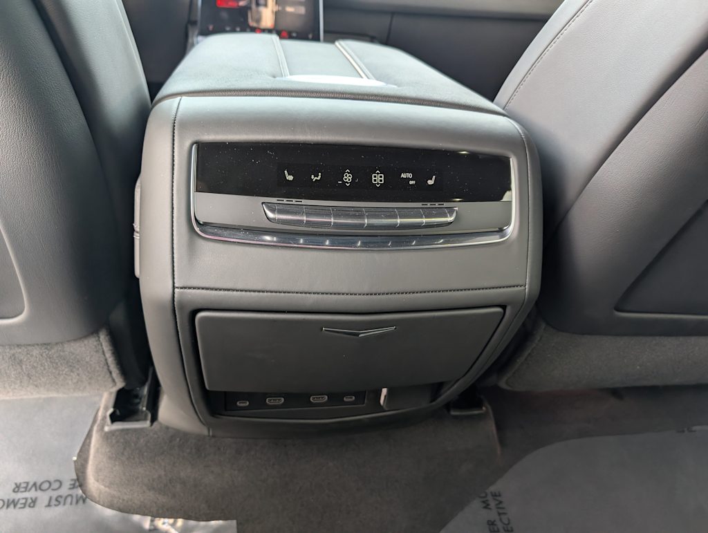 Thumbnail: 2025 Cadillac Escalade - 31