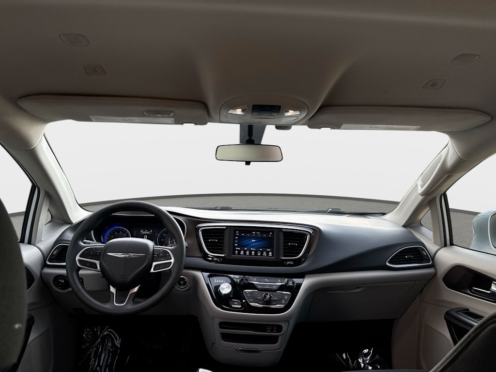 Thumbnail: 2018 Chrysler Pacifica - 2