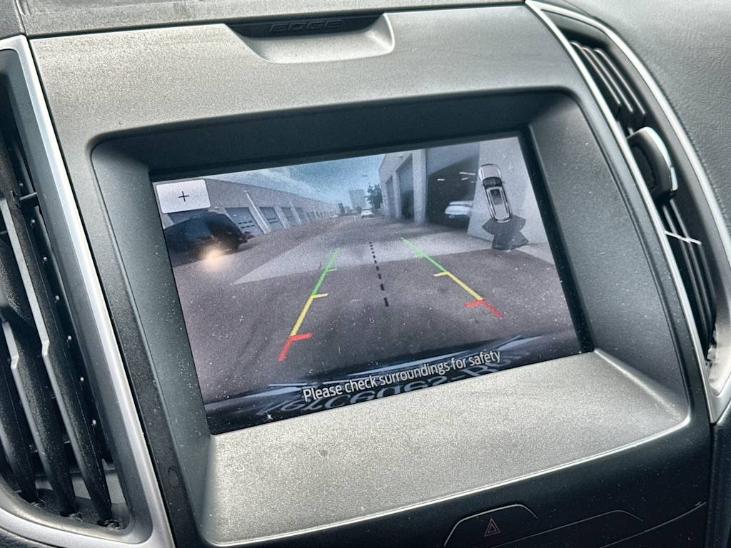 Thumbnail: 2020 Ford Edge - 14