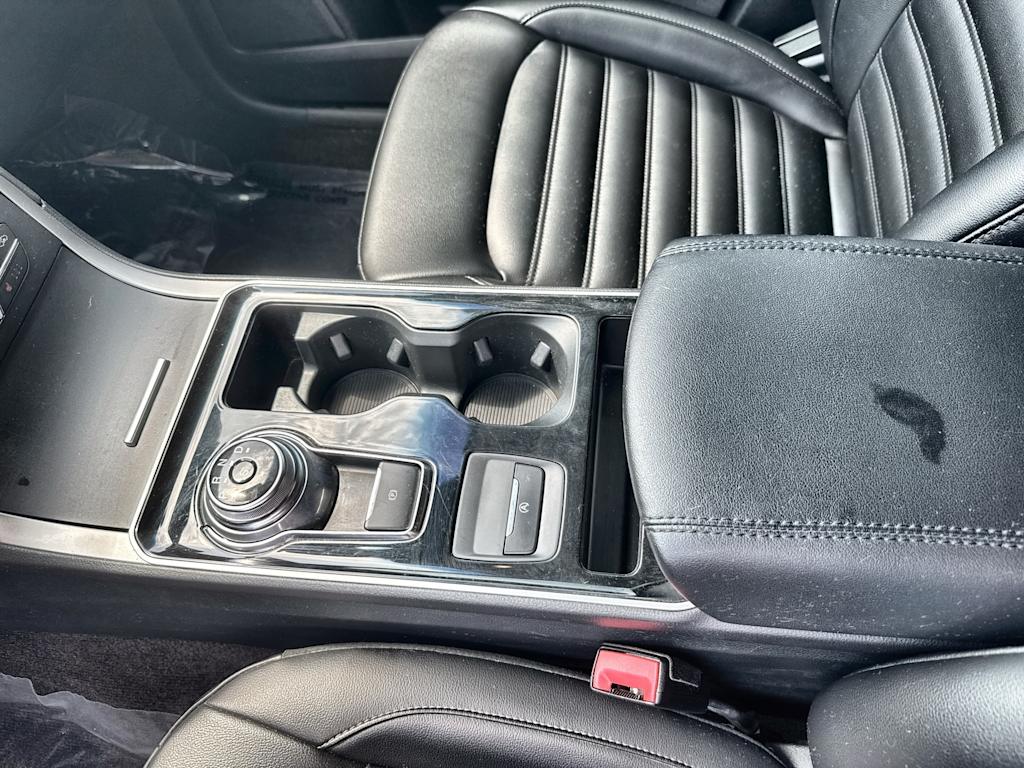 Thumbnail: 2020 Ford Edge - 15