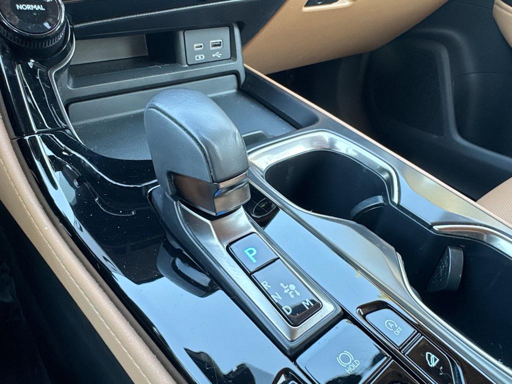 Thumbnail: 2024 Lexus ES - 28