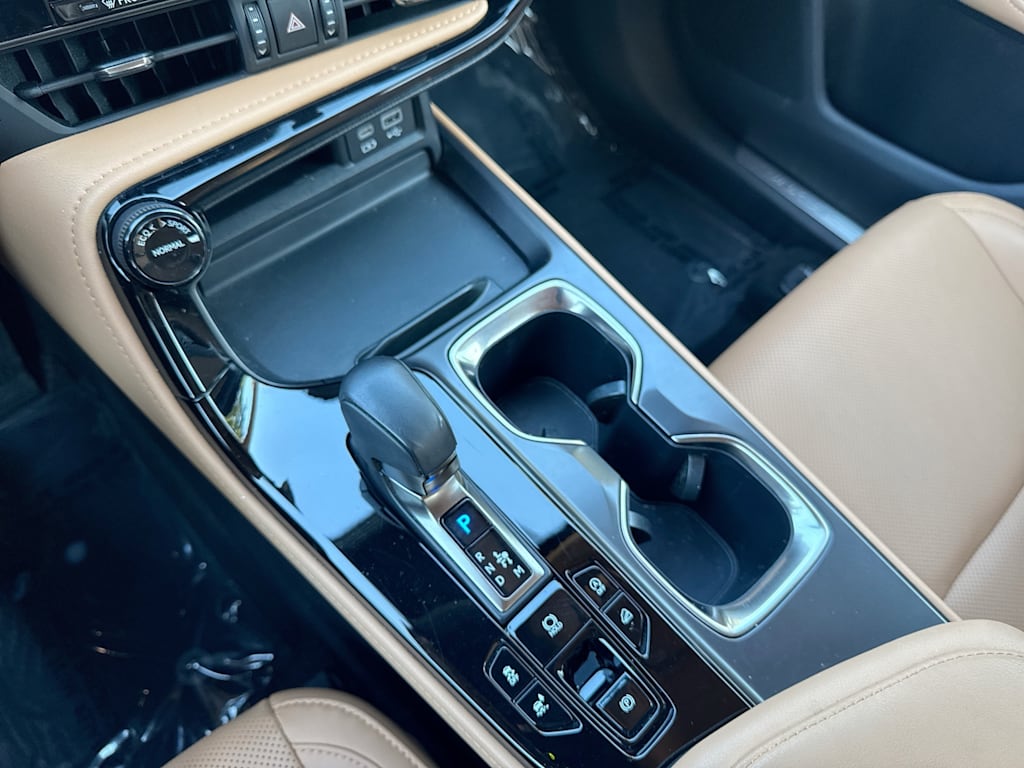 Thumbnail: 2024 Lexus ES - 15