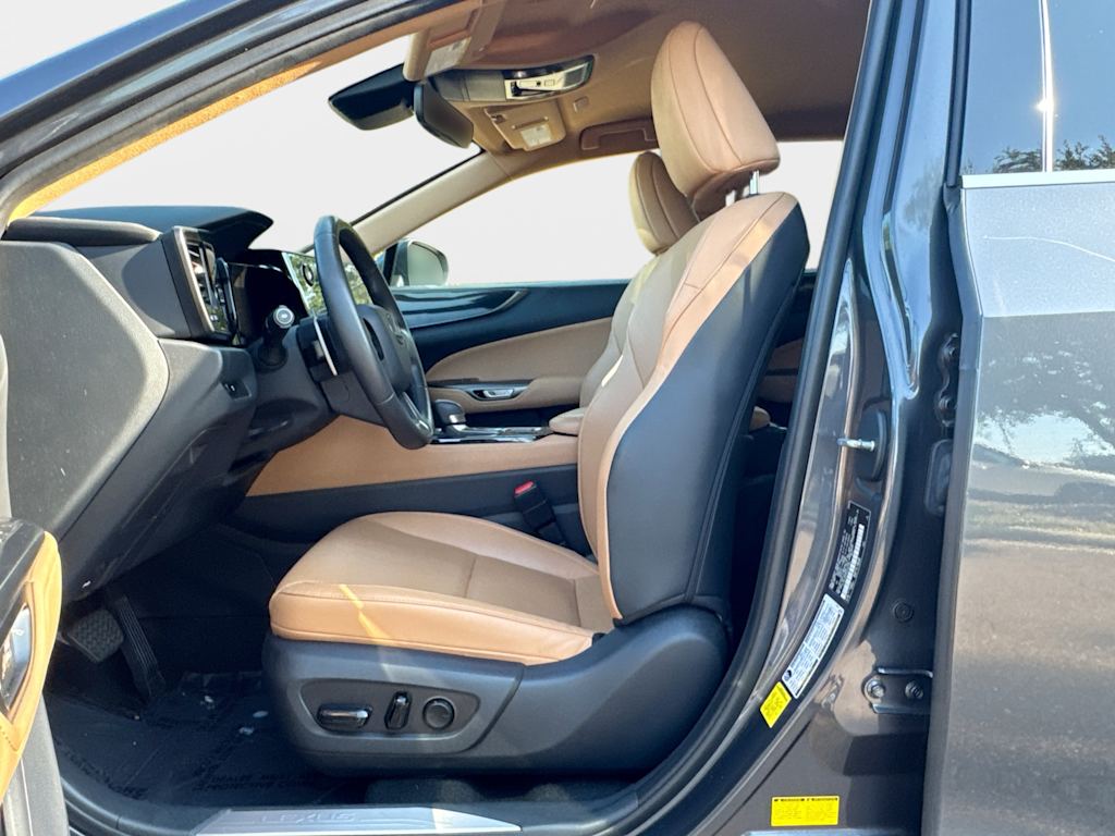 Thumbnail: 2024 Lexus ES - 11
