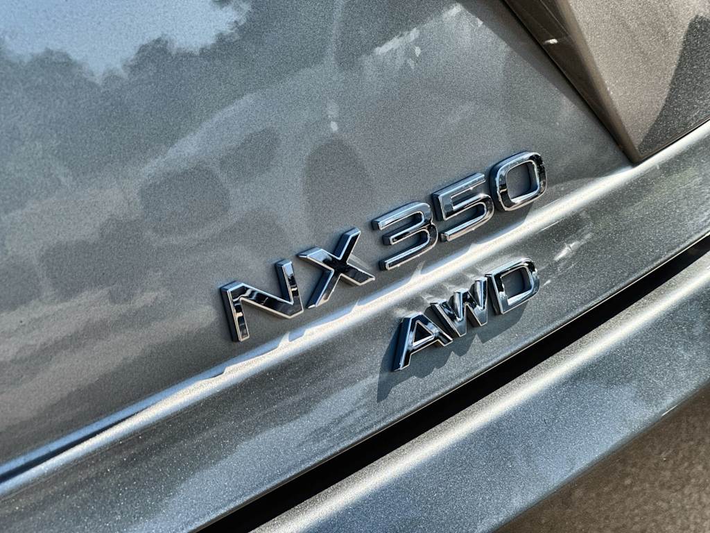 Thumbnail: 2024 Lexus ES - 7
