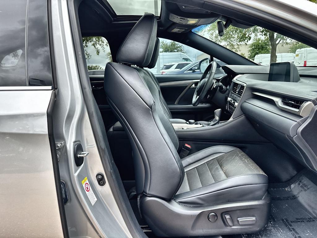 Thumbnail: 2018 Lexus RX - 19