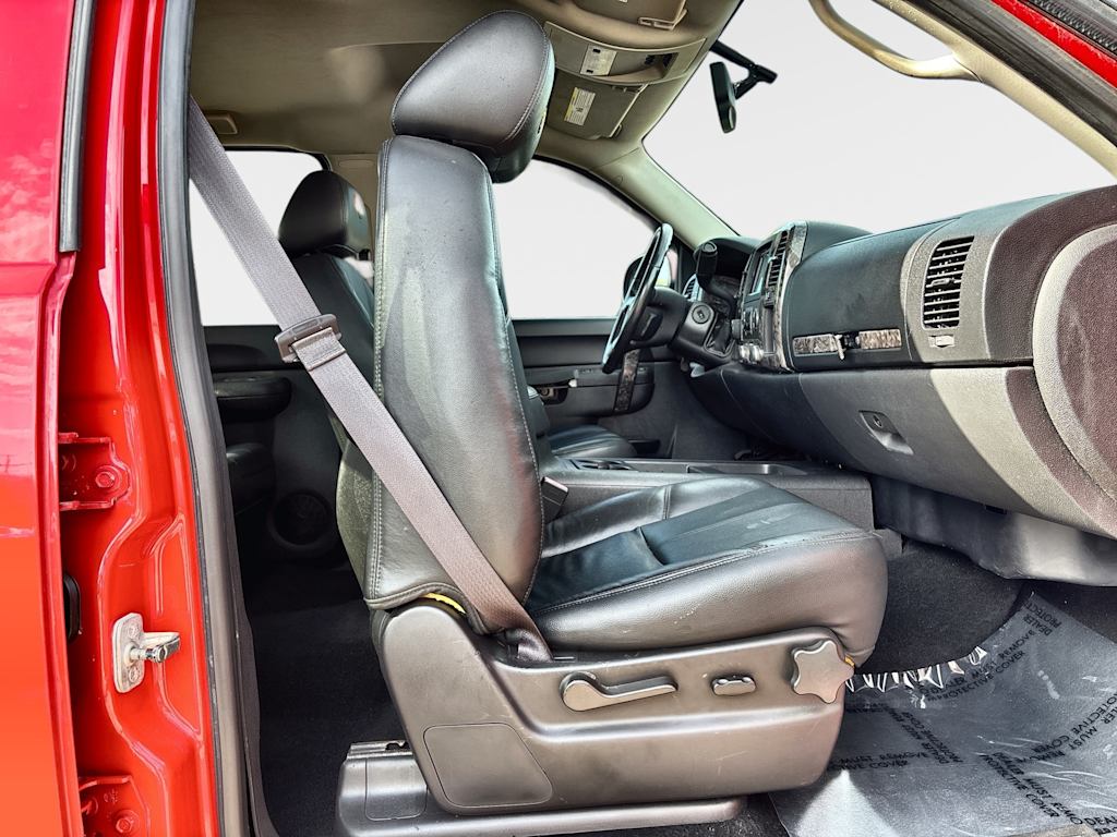 Thumbnail: 2013 Chevrolet Silverado 1500 - 20