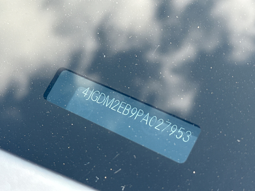 Thumbnail: 2023 Mercedes-Benz EQS - 19