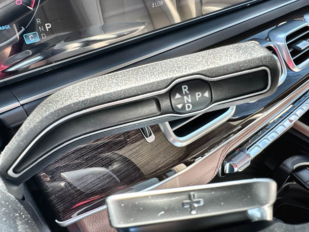 Thumbnail: 2026 Mercedes-Benz GLE - 26