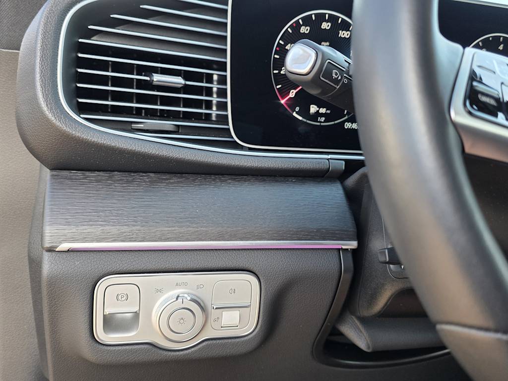 Thumbnail: 2025 Mercedes-Benz GLE - 25