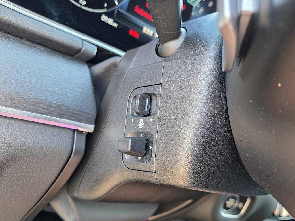 Thumbnail: 2025 Mercedes-Benz GLE - 26