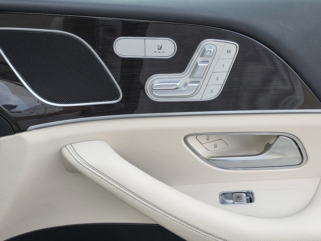 Thumbnail: 2025 Mercedes-Benz GLE - 13