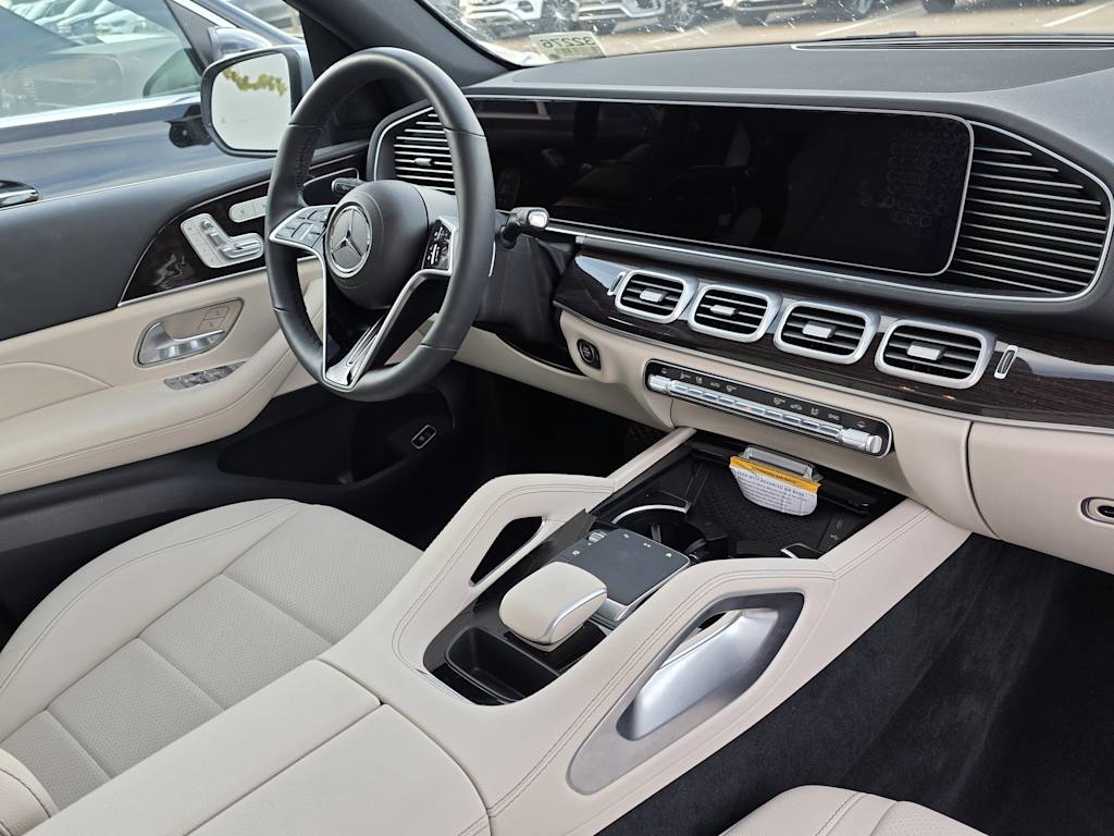 Thumbnail: 2025 Mercedes-Benz GLE - 2