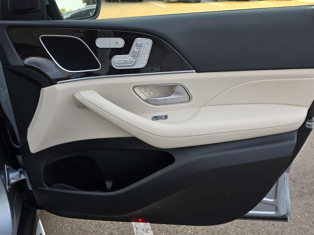 Thumbnail: 2025 Mercedes-Benz GLE - 12