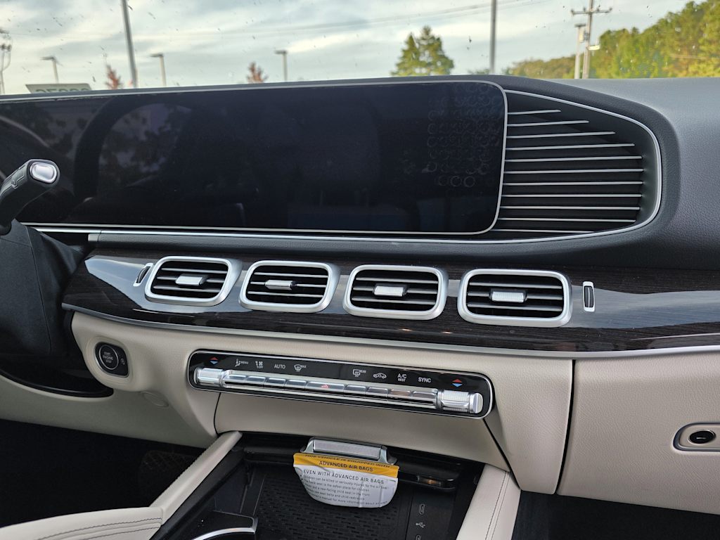 Thumbnail: 2025 Mercedes-Benz GLE - 10