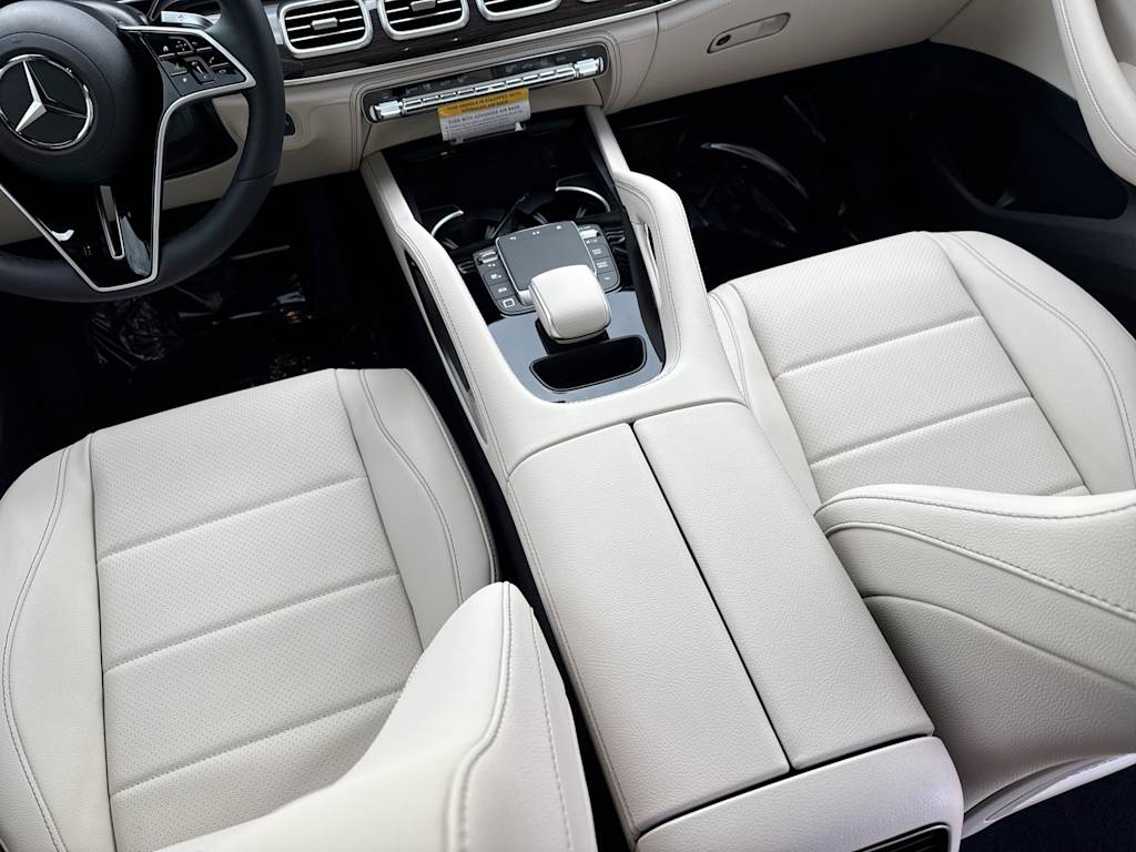 Thumbnail: 2026 Mercedes-Benz GLE - 26