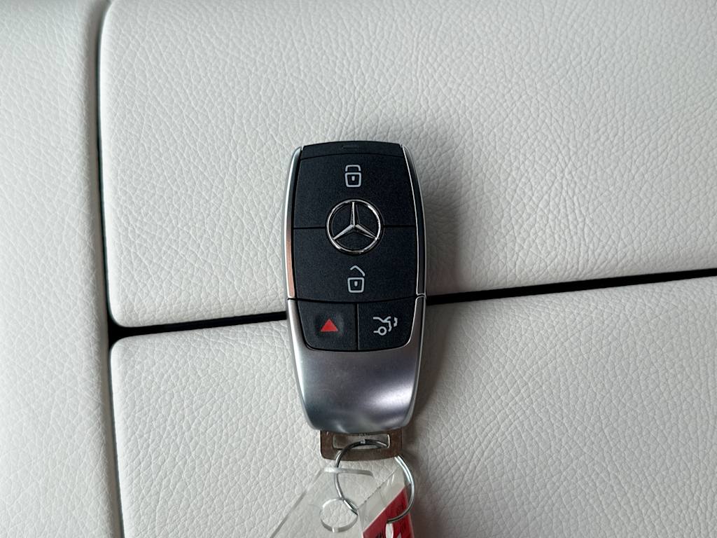 Thumbnail: 2026 Mercedes-Benz GLE - 17
