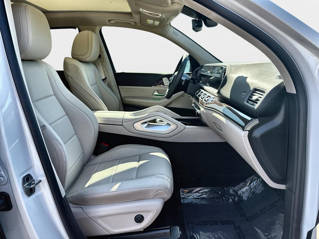 Thumbnail: 2026 Mercedes-Benz GLE - 21